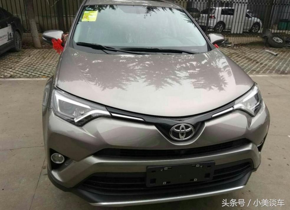 16款RAV4荣放开了1500公里，车主对这个缺点很不爽！
