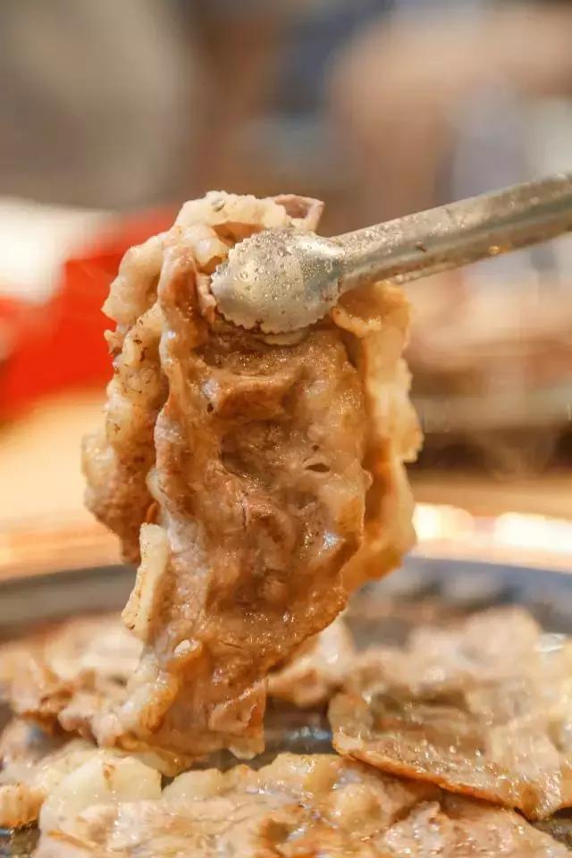 走一波，终于截至这家月销60W的人气烤肉店从市中心开到城南了！