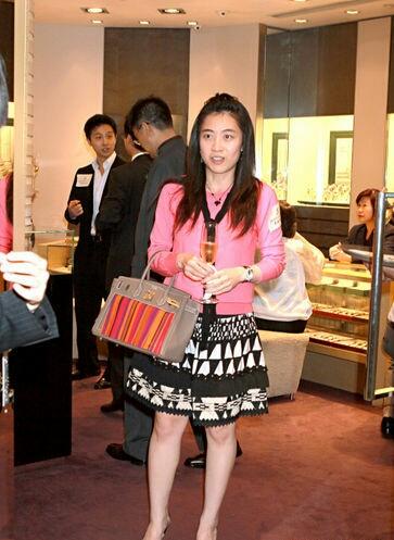 香港名媛甘比,甘比与名媛