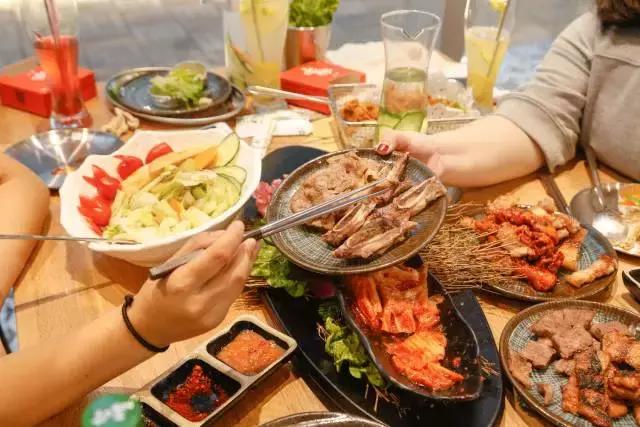 走一波，终于截至这家月销60W的人气烤肉店从市中心开到城南了！