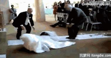 大拖尾婚纱适合矮个子女生吗,谁说矮就不能穿搭