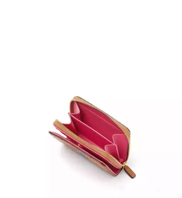 mcm韩国免税代购新款,mcm韩国免税店官网价格表