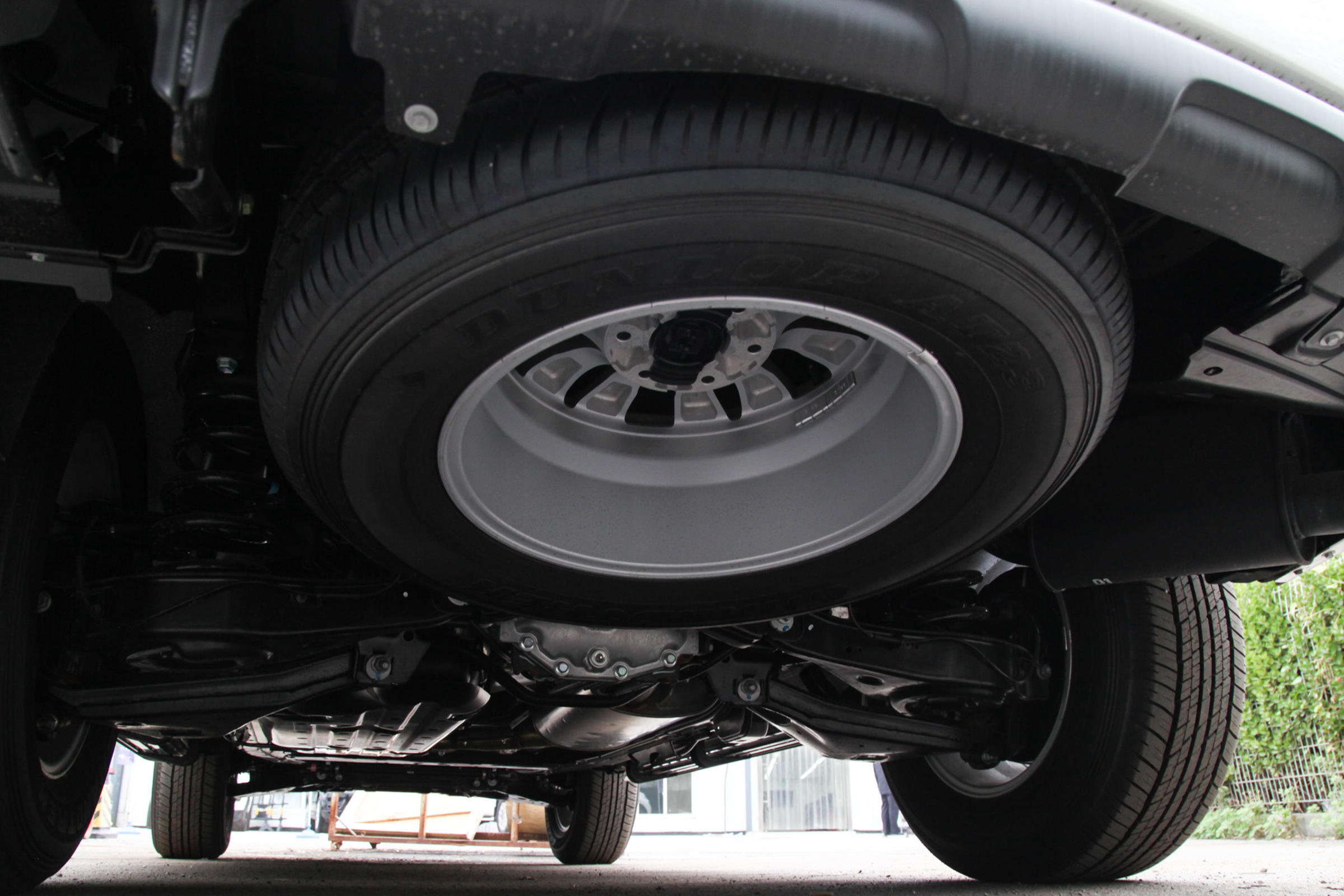 日产途乐4.0铂金版陆巡,日产途乐四驱越野不输牧马人