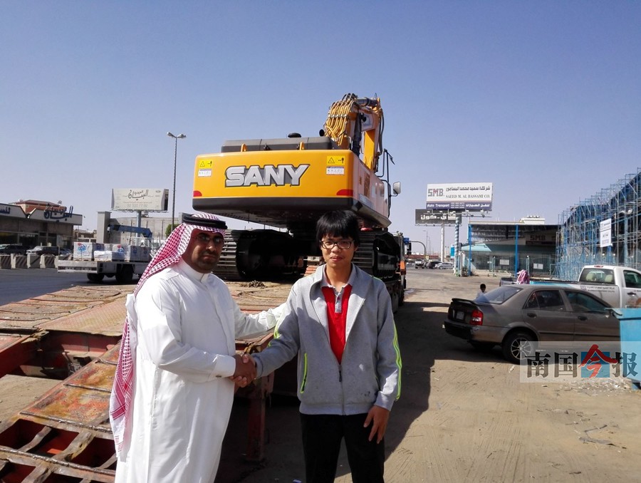 柳州大学生在沙特工作：生活富足简单油比水便宜