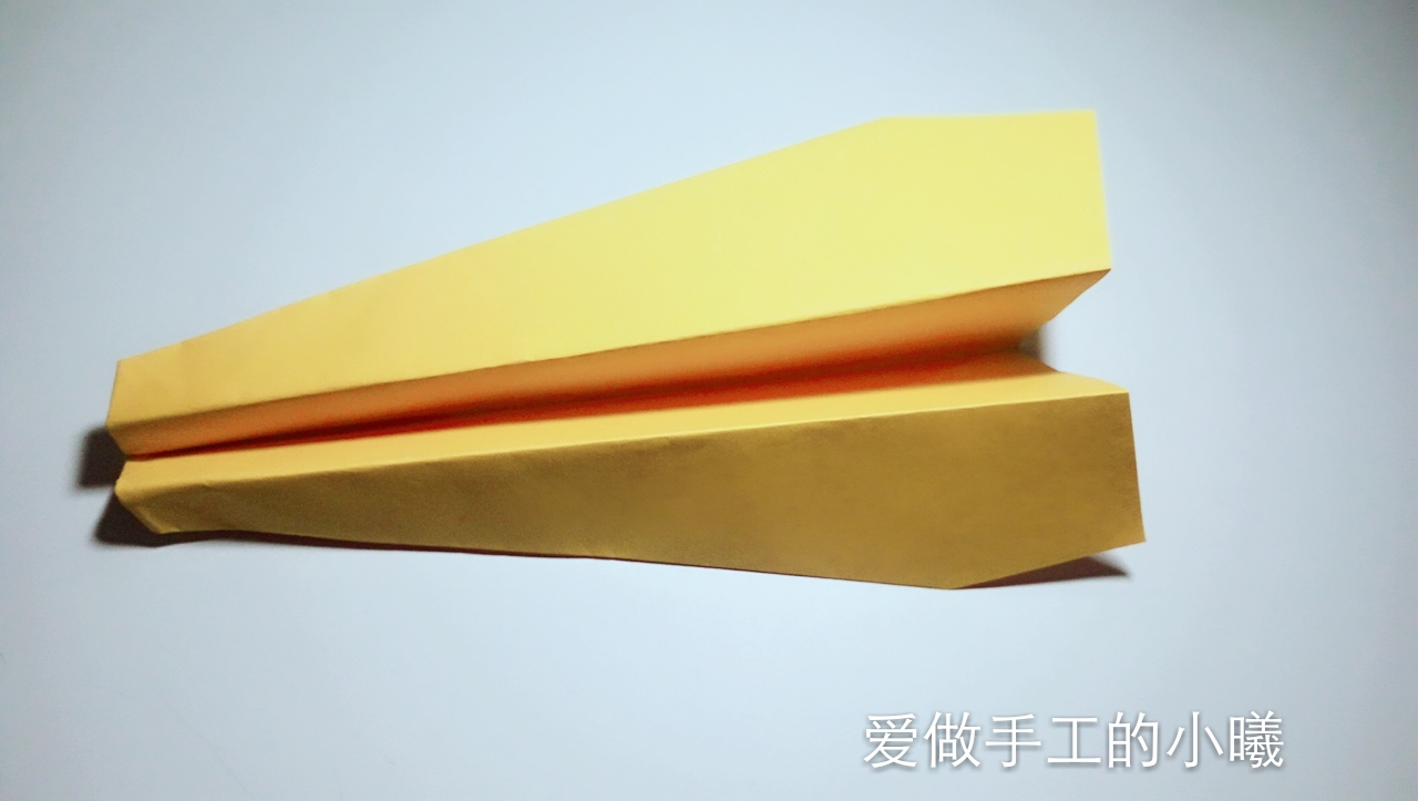 纸飞机童年叠法,童年100款纸飞机慢动作教程