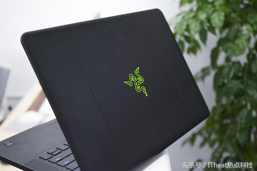 雷蛇灵刃轻薄游戏本,雷蛇新款灵刃游戏本