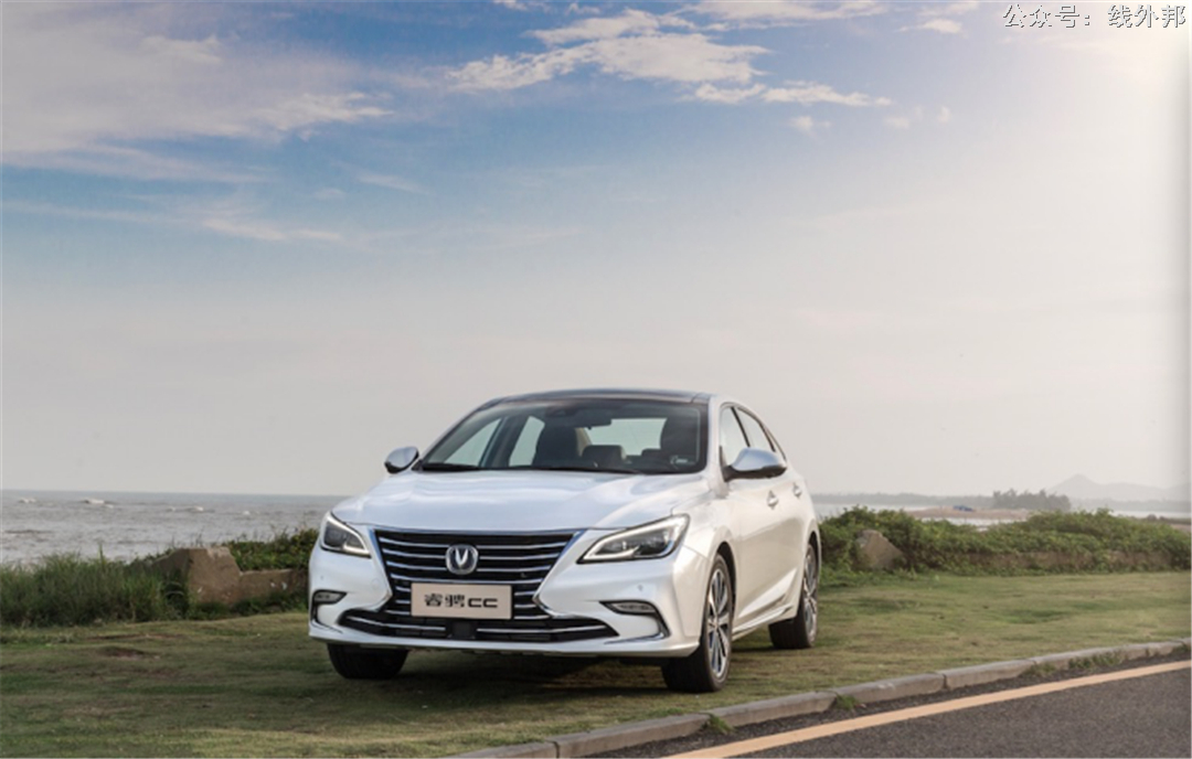 东方美学+飞屏黑科技睿骋CC开创B级车自主时代
