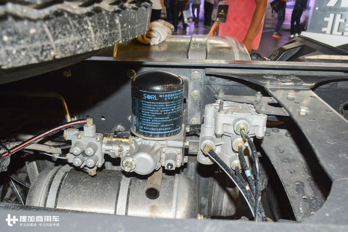 新款乘龙h5v牵引车报价,中长途重卡