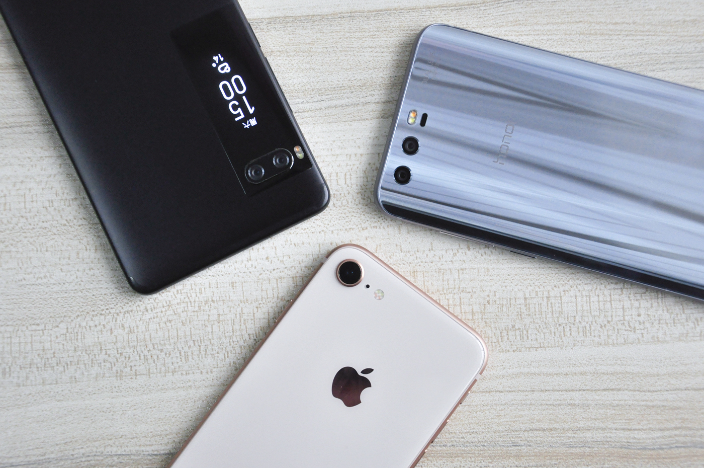 买不起的iphone,iphonex比较iphone8