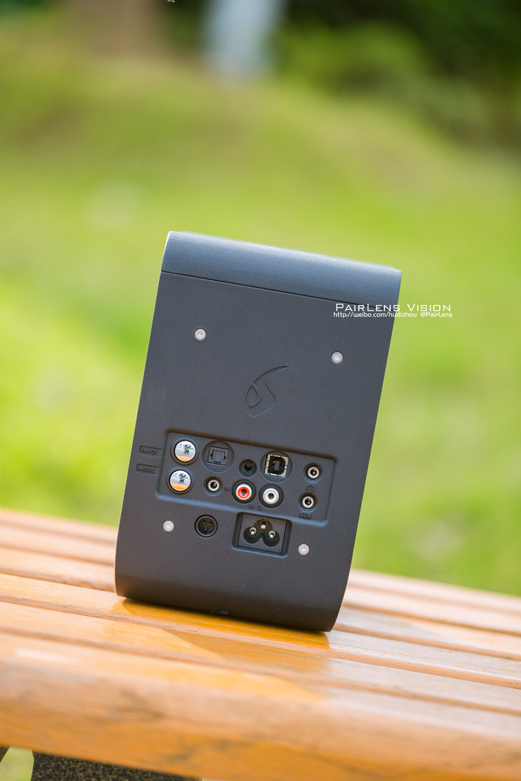 美少女与FeniksAudioEssence音箱的不经意邂逅