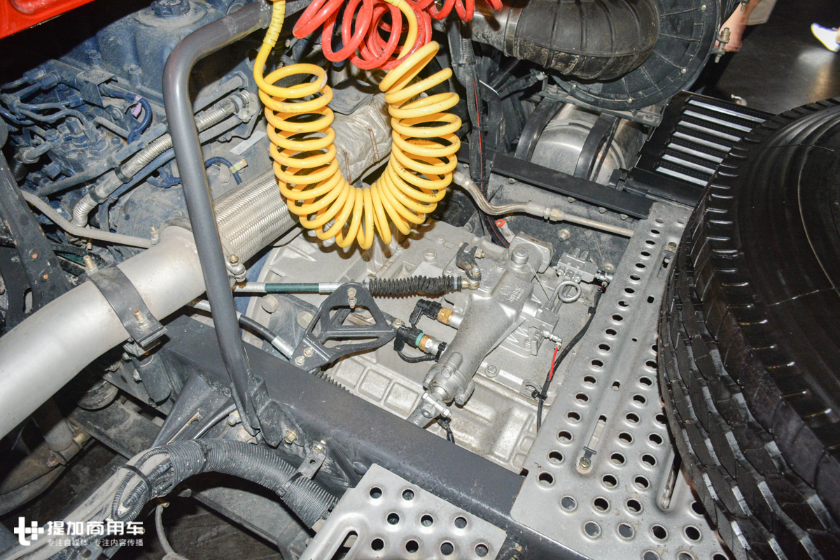 新款乘龙h5v牵引车报价,中长途重卡