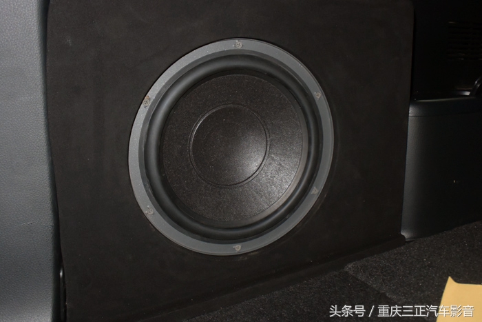 重庆丰田霸道汽车音响改装,成都丰田汉兰达丹拿音响改装升级