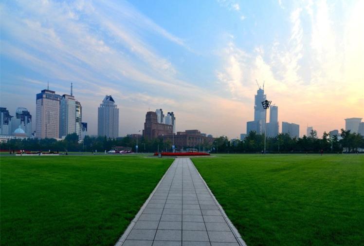 大连海滨旅游路攻略,大连市区中山西岗沙河口