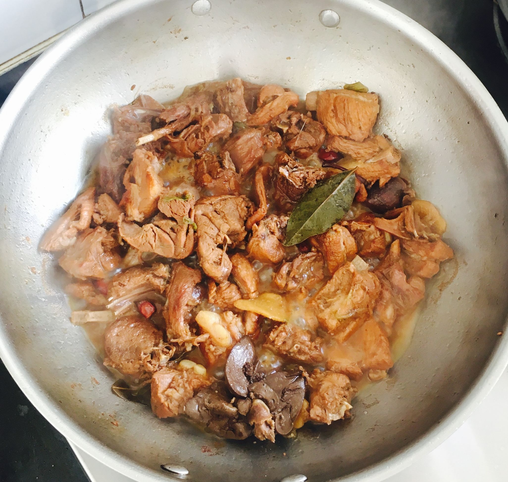 如何做好红烧兔子肉,红烧兔子肉怎么做又嫩又好吃