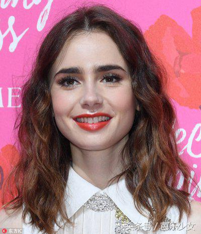 朴信惠显老,朴信惠红唇照片