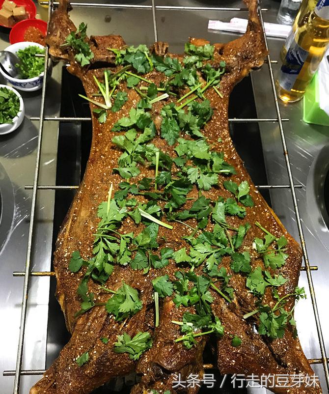 整只烤全羊需提前预定,整只烤全羊开始预定