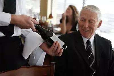 怎么样优雅吃西餐,吃西餐的优雅视频