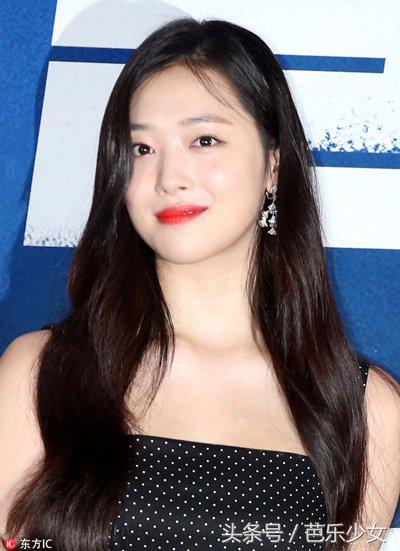 朴信惠显老,朴信惠红唇照片