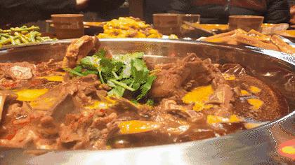 特别好吃的烤全羊,超级好吃的新疆烤全羊