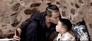 应采儿jasper为陈小春应援 (jasper看应采儿亲陈小春的眼神)