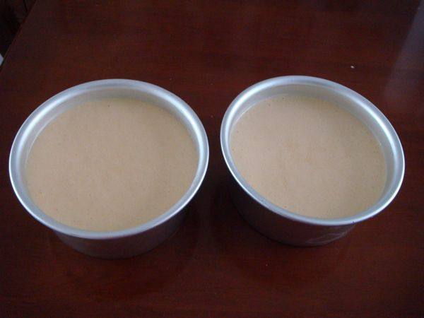 纯白蛋白霜花蛋糕,4寸奶油霜花蛋糕