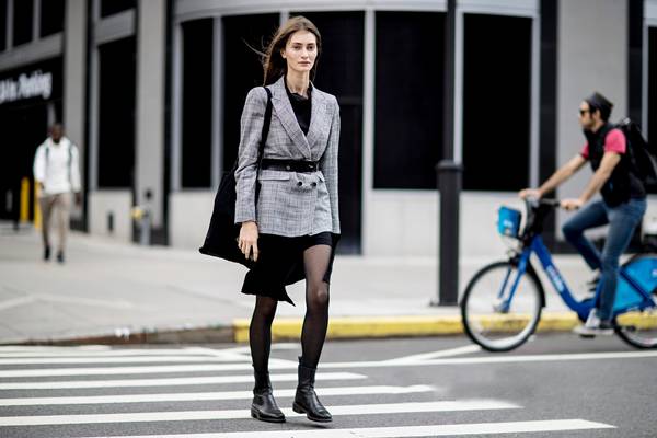 别人穿衣服好看自己穿就是不好看,为什么有人穿格子土气