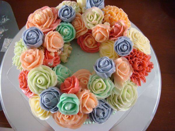 纯白蛋白霜花蛋糕,4寸奶油霜花蛋糕