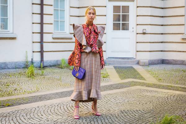 别人穿衣服好看自己穿就是不好看,为什么有人穿格子土气