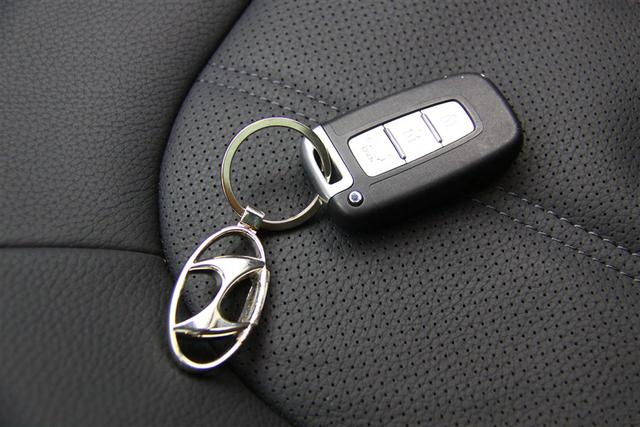 钥匙拧不到位打不着火怎么办,钥匙解不开锁打不着火是怎么回事