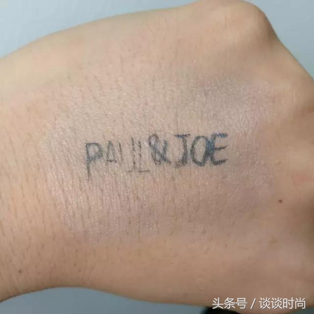 秋冬粉底测评：6款网红粉底，上妆清爽，无油腻感的居然是它……