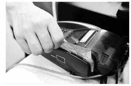 线上“虚拟套现”：是创业还是传销？