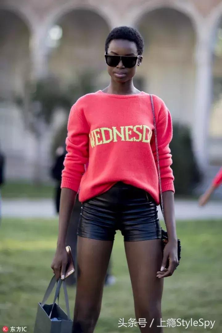 冬天半袖蝙蝠衫毛衣搭配,冬天宽松版的毛衣怎么搭配