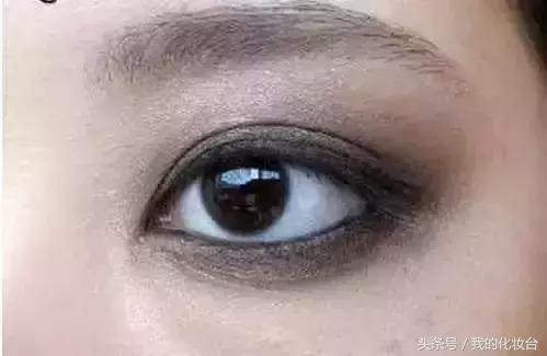 完美底妆和眼妆化妆有什么技巧,10分钟搞定秋冬妆手残党也不怕