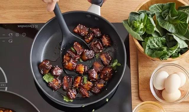 听说女生喜欢不粘的，尤其是这5种不粘锅！