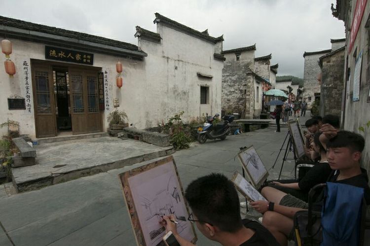 西递附近最著名的景点,西递村美丽的风景