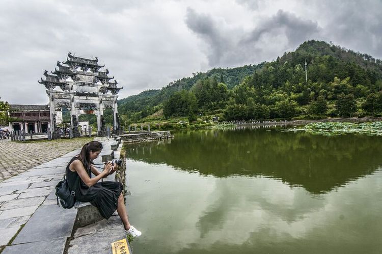 西递附近最著名的景点,西递村美丽的风景