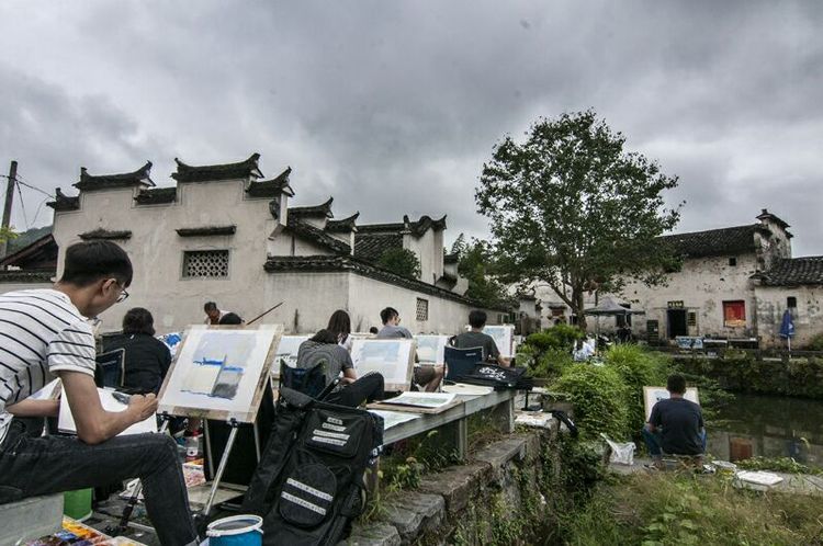 西递附近最著名的景点,西递村美丽的风景