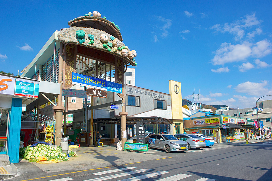 韩国女生街头小吃摆摊,广州韩国炸鸡摆地摊