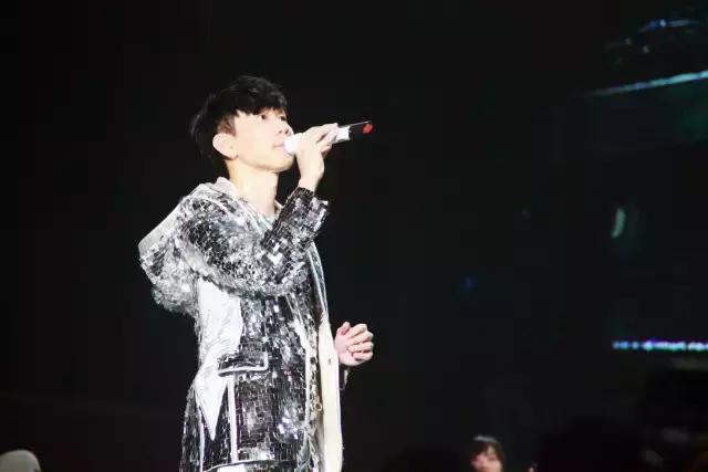 林俊杰孙燕姿我怀念的合唱,林俊杰唱我怀念的歌曲