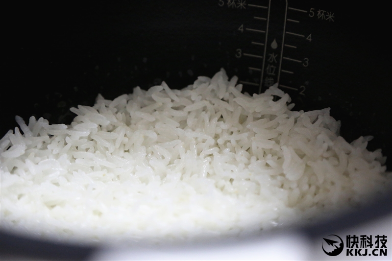 小米1.6l电饭煲对比测评,小米999元电饭煲评测