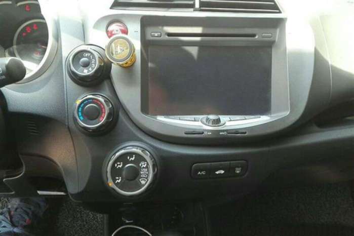 上班代步买比亚迪f3还是飞度,和一群朋友买车