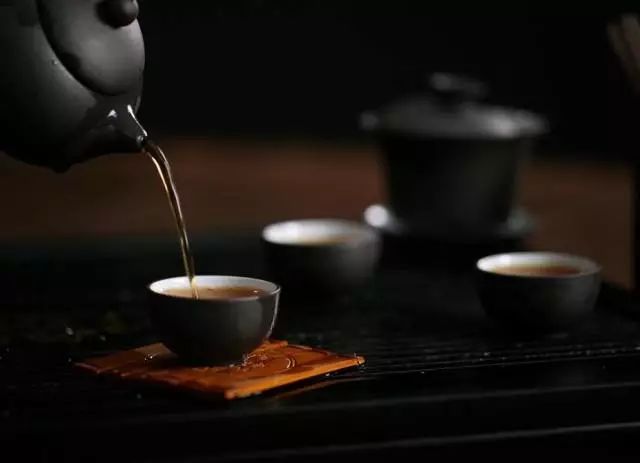 饮茶补一冬，来年无病恙