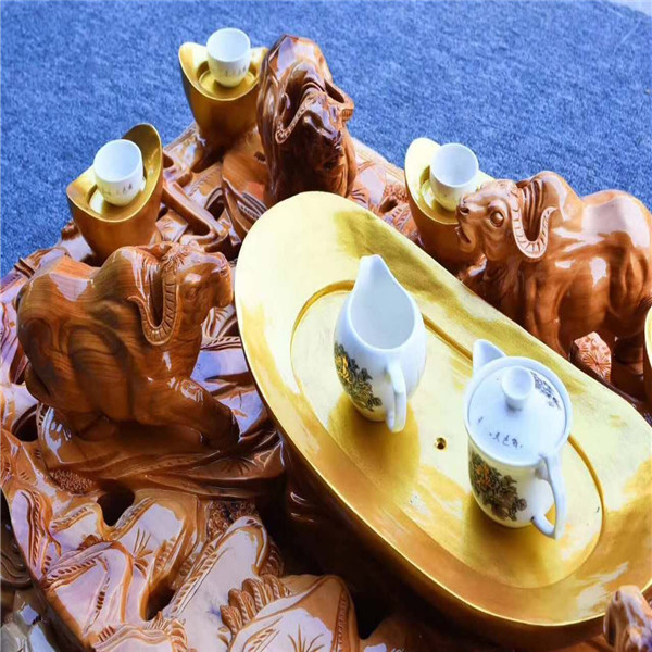 崖柏木雕师傅,崖柏雕刻师青海木雕手艺人