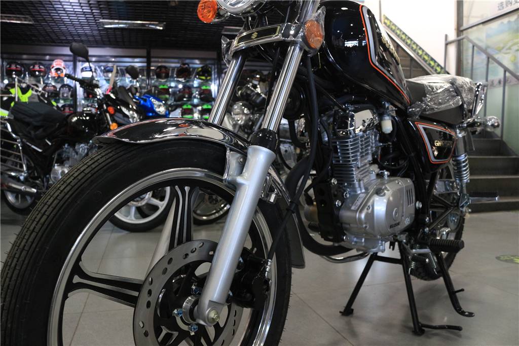 全新豪爵铃木gn125进口发动机,豪爵铃木gn125太子摩托车图片