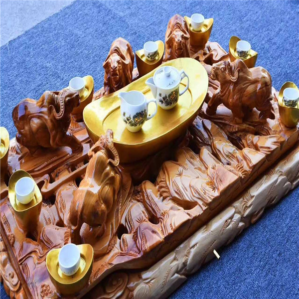 崖柏木雕师傅,崖柏雕刻师青海木雕手艺人