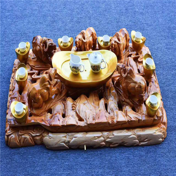 崖柏木雕师傅,崖柏雕刻师青海木雕手艺人