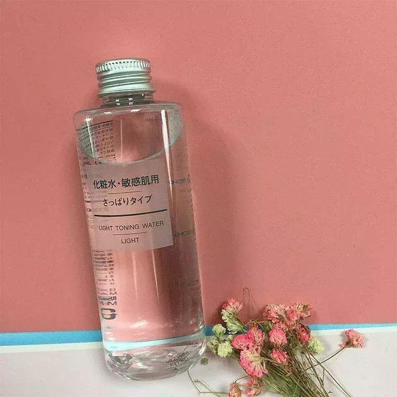 跟双11无关的非猪猪女孩，反手甩你一脸化妆水