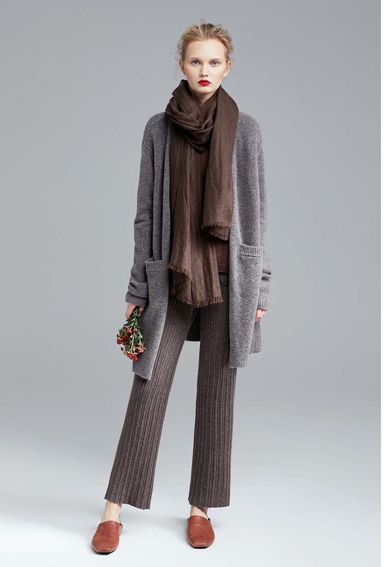 袁珊珊彩虹毛衣,袁姗姗穿什么衣服好看