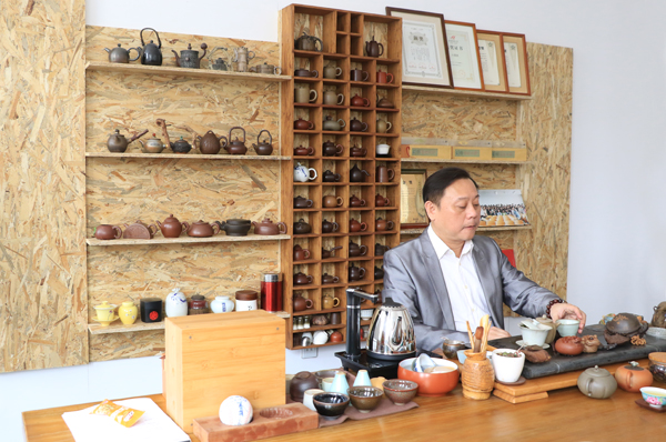 这位台商早年负债登陆岛内深绿幸灾乐祸如今反求他指点大陆商机