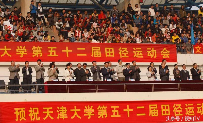 中国的条幅为什么从右到左,为什么中国喜欢条幅